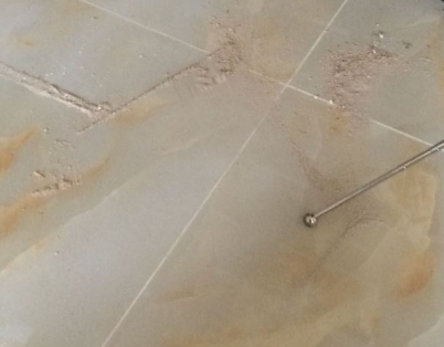 美兰瓷砖空鼓维修公司分享粘合剂选择不当在瓷砖铺贴过程中可能导致以下问题