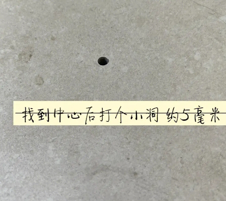 美兰瓷砖空鼓维修公司专业解答在瓷砖铺贴过程中，如果砂料搅拌不均匀，将会带来以下问题